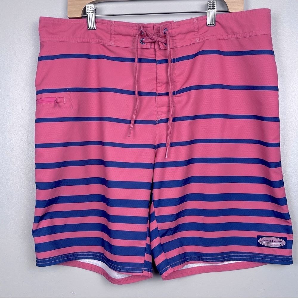 Vineyard Vines Men's Windward Stripe Drawstring Board Shorts Size 35; Swimwear